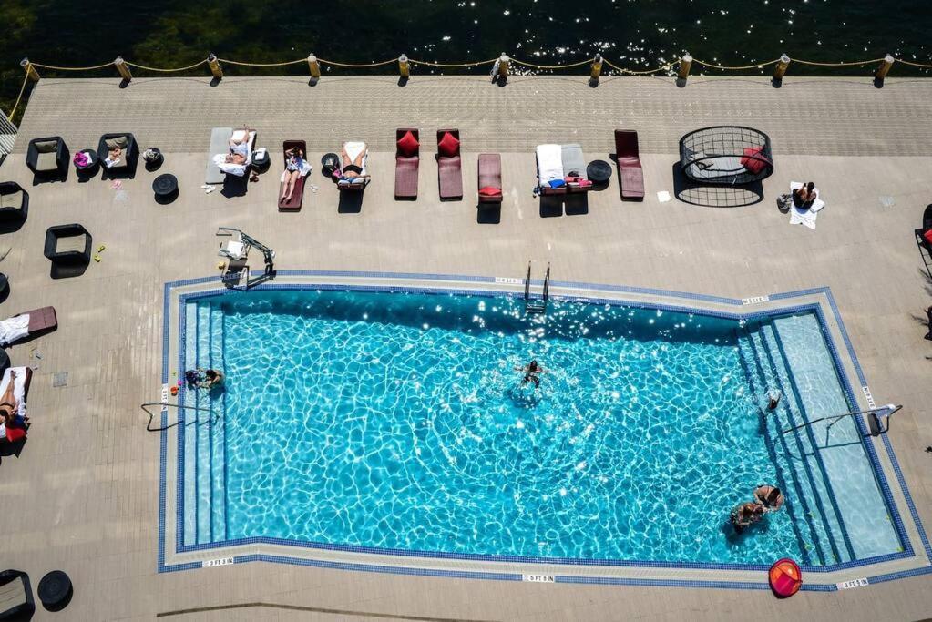 2Bd 2Ba Condo @Beachwalk Resort W/Pool Hallandale Beach Exterior photo