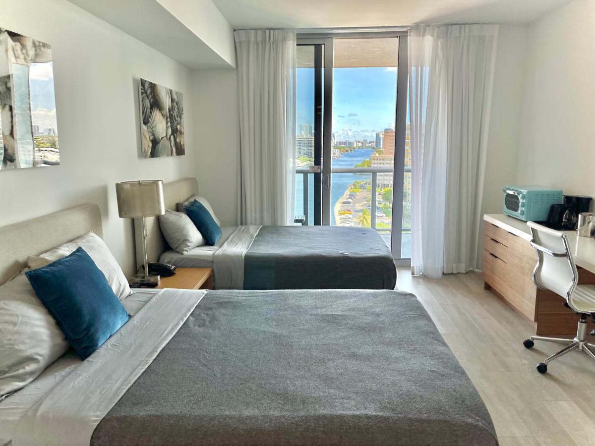 2Bd 2Ba Condo @Beachwalk Resort W/Pool Hallandale Beach Exterior photo