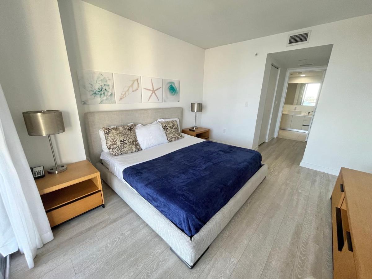 2Bd 2Ba Condo @Beachwalk Resort W/Pool Hallandale Beach Exterior photo